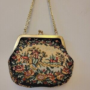 Vintage Walbarg Needlework Tapestry Nature Patern Gold Tone Chain Mini Purse Bag